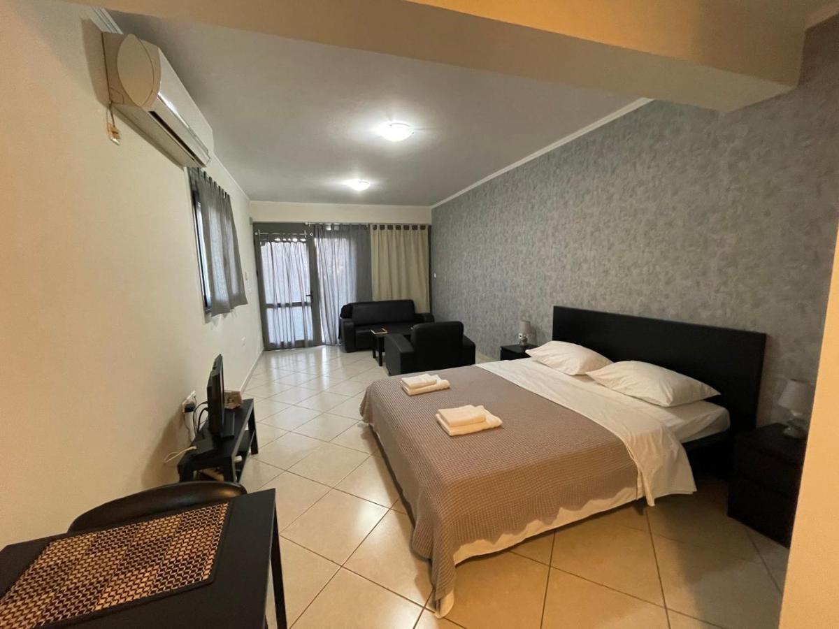 Avr Airport Deluxe Suites 4 Markópoulon Eksteriør bilde