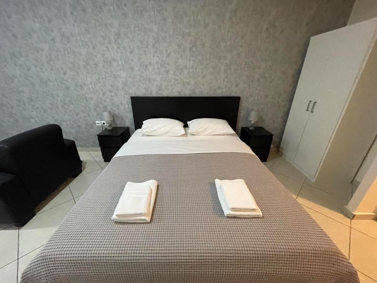 Avr Airport Deluxe Suites 4 Markópoulon Eksteriør bilde
